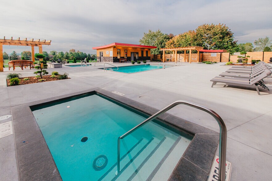 More Photos Of 324183 Mount Elgin Rd, South-West Oxford Golf Course Driving Range For Sale