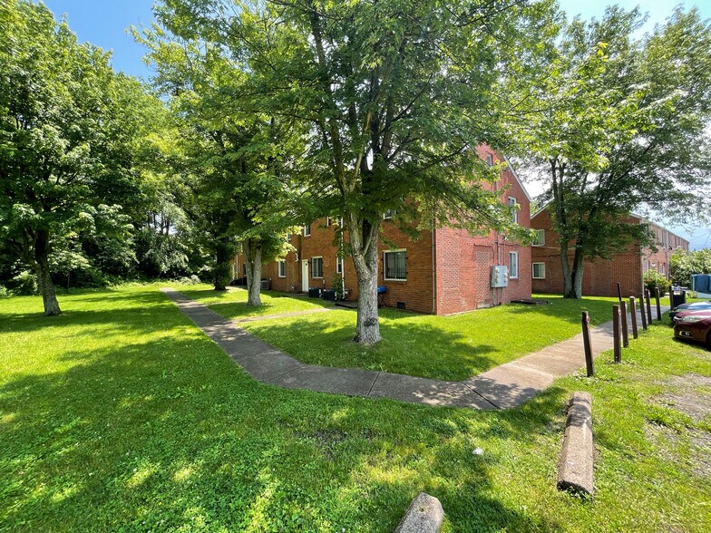 More Photos Of 6801 McKinley Ct, Clairton Apartments For Sale