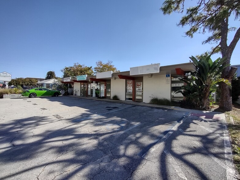 More Photos Of 7310-7316 Central Ave, Saint Petersburg General Retail For Lease