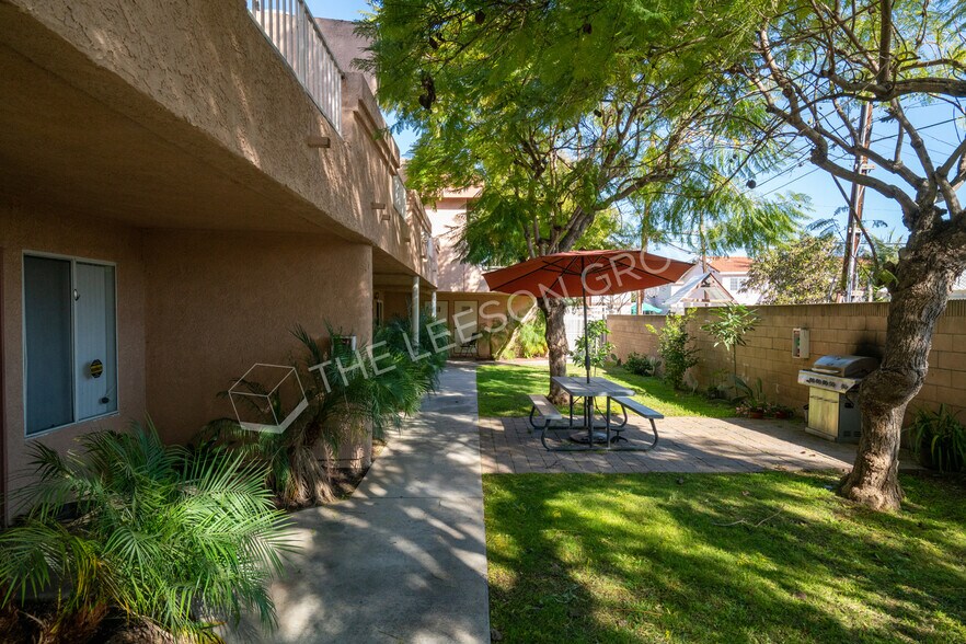 More Photos Of 11932 207th St, Lakewood Apartments For Sale