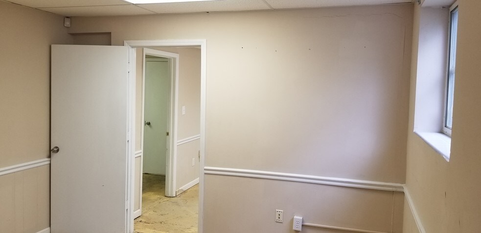 More Photos Of 318 S South St, Gastonia Office For Lease