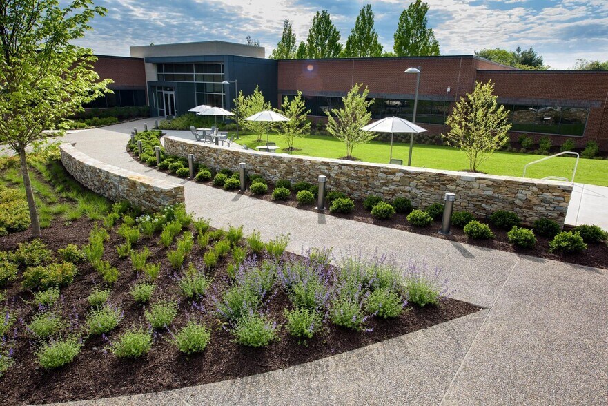 More Photos Of 411 Eagleview Blvd, Exton Office For Lease
