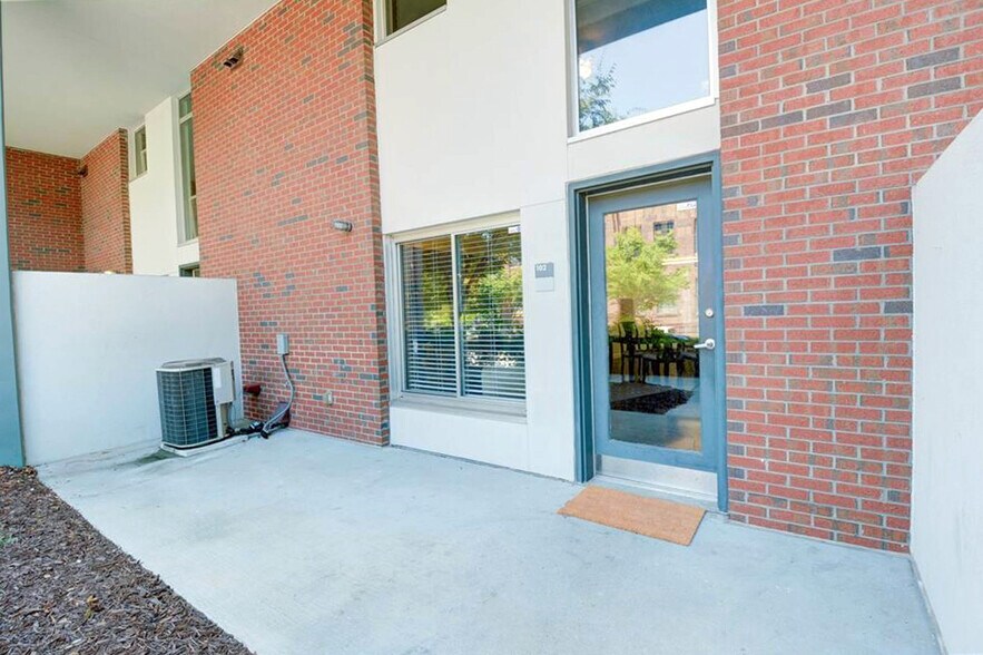 More Photos Of 620 Glen Iris Dr, Atlanta Apartments For Lease