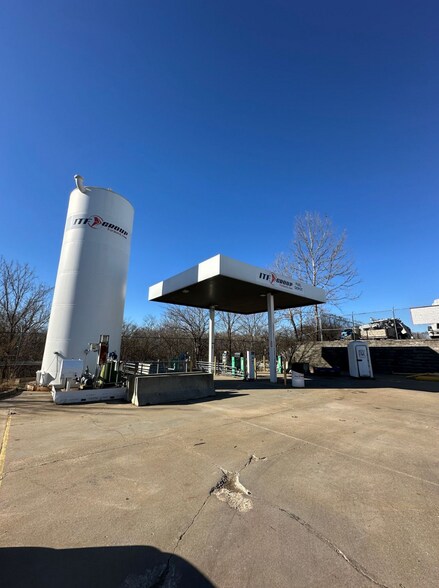 More Photos Of 11990 Missouri Bottom Rd, Hazelwood Warehouse For Sale
