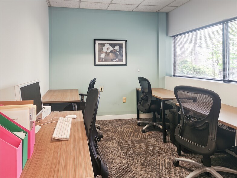 More Photos Of 945 Concord St, Framingham Coworking Space