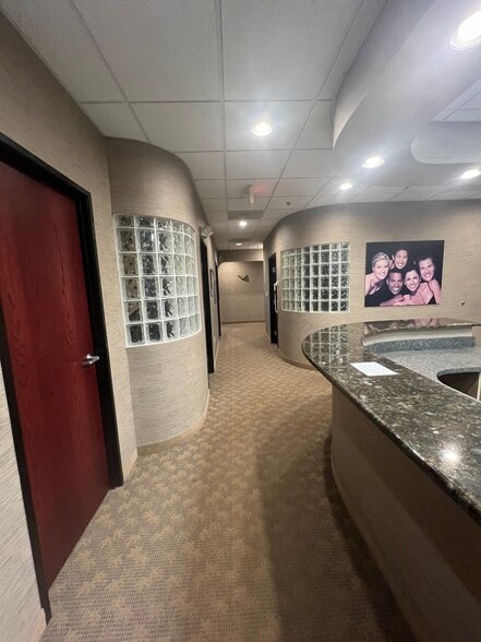 More Photos Of 2300 Haggerty Rd, West Bloomfield Medical For Sale