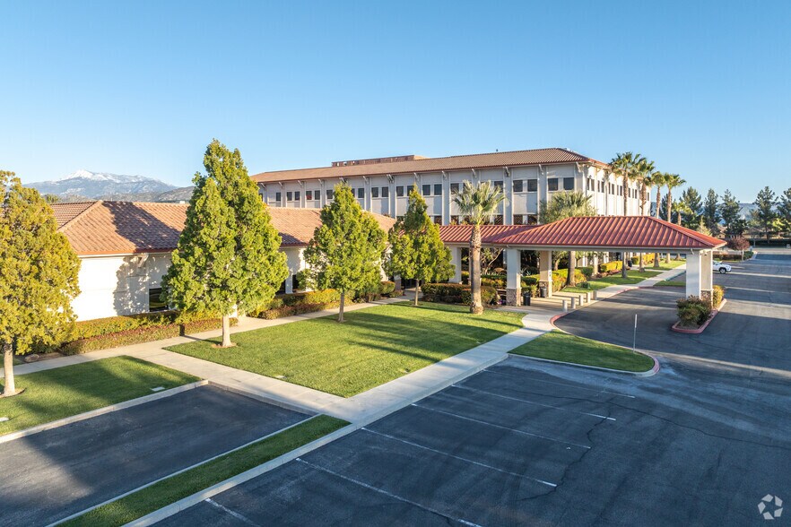 More Photos Of 81 S Highland Springs Ave, Beaumont Medical For Lease