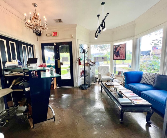 More Photos Of 5537 Canal Blvd, New Orleans Freestanding For Sale