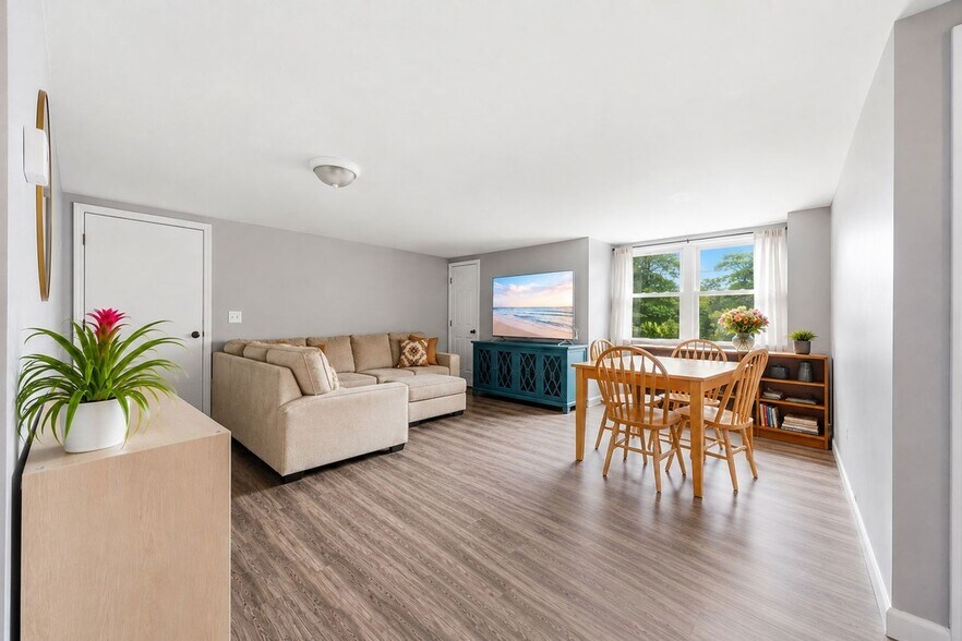 More Photos Of 148 Katama Rd, Edgartown Flex For Sale