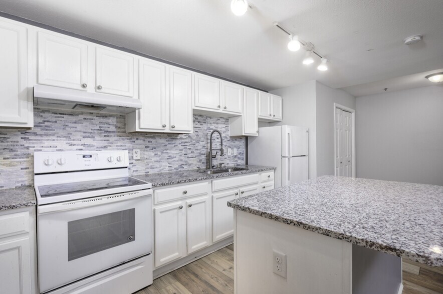 More Photos Of 4429 S Nicollet Ave, Minneapolis Apartments For Sale