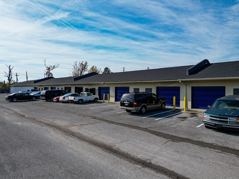 More Photos Of 128 Direct Connection Dr, Rossville Warehouse For Lease
