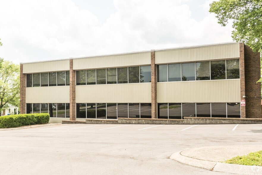 More Photos Of 113 Cumberland Ave, Madison Loft Creative Space For Sale