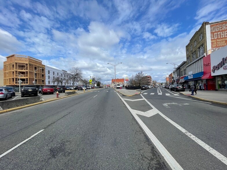 More Photos Of 704 Main Ave, Passaic Storefront For Lease