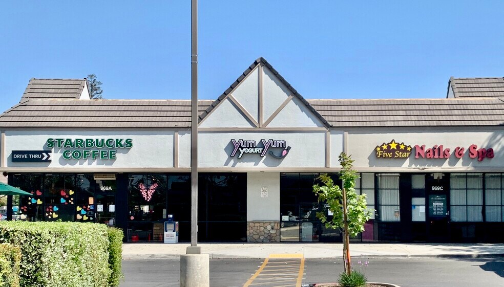 More Photos Of 935-939 Sierra St, Kingsburg Storefront For Lease