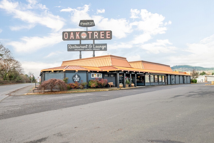 Primary Photo Of 1020 Atlantic Ave, Woodland Restaurant For Lease