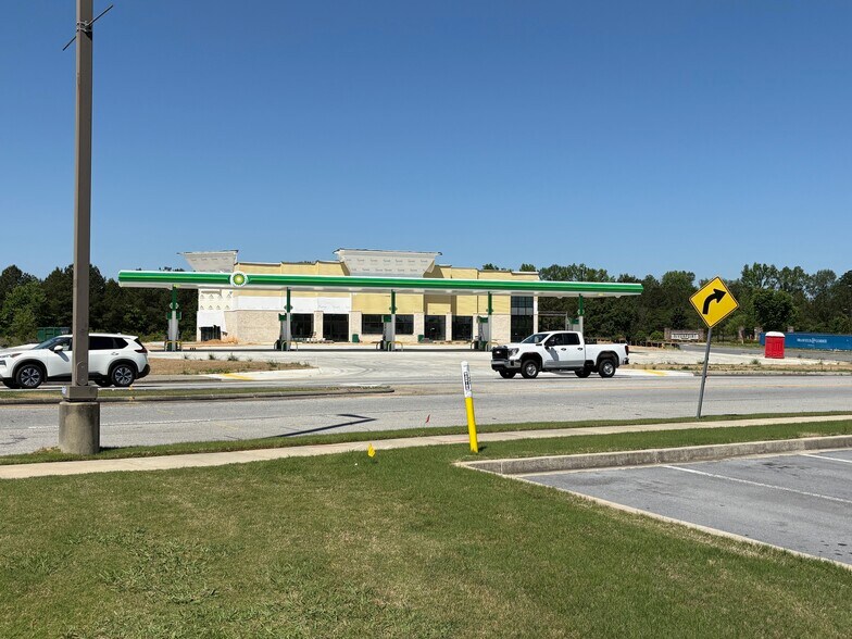 More Photos Of 640 Braves Blvd NE, Rome Freestanding For Sale