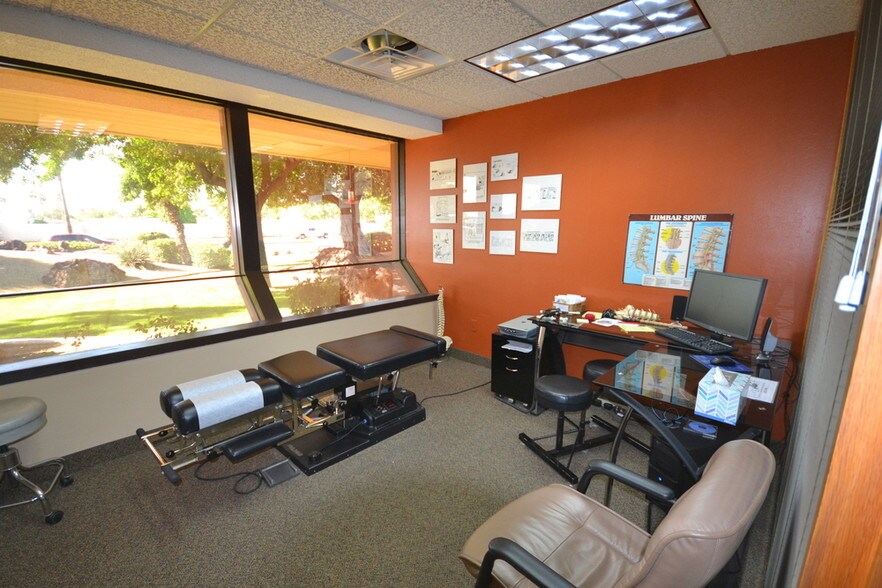 More Photos Of 10240 W Bell Rd, Sun City Office For Lease