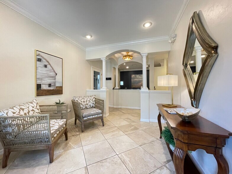 More Photos Of 6208 NW 43rd St, Gainesville Office For Lease