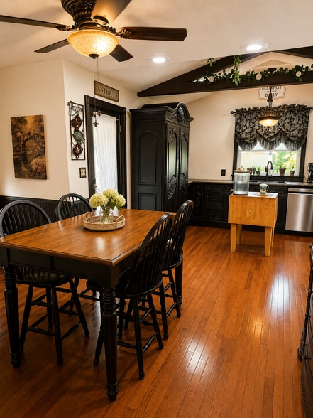 More Photos Of 15 West St, Lake George Hospitality For Sale