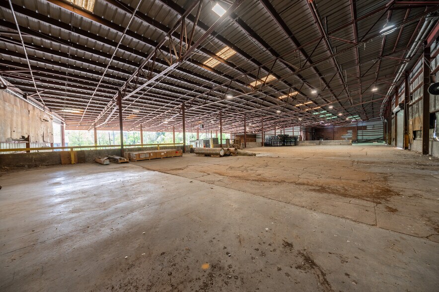 More Photos Of 164 Eyster Rd, Halltown Manufacturing For Sale