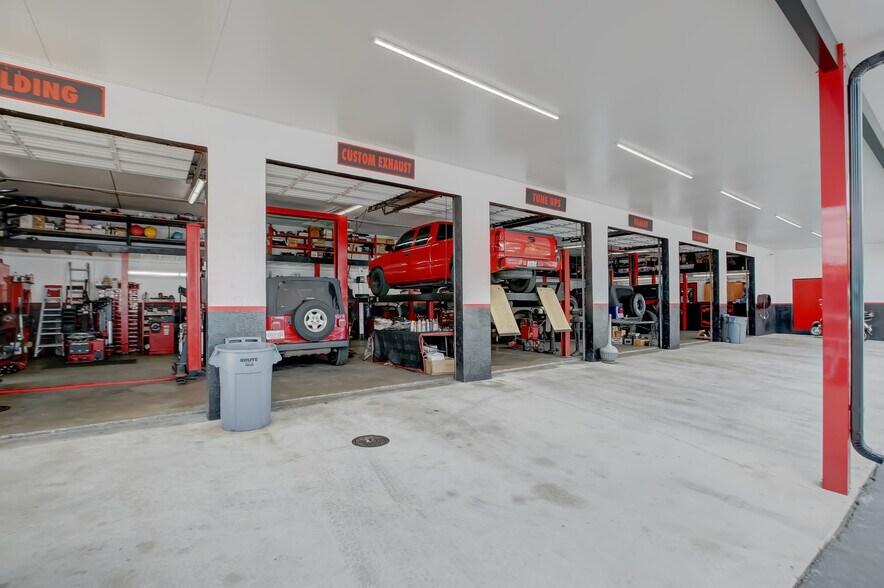 More Photos Of 530 S Dixie Hwy W, Pompano Beach Auto Repair For Sale