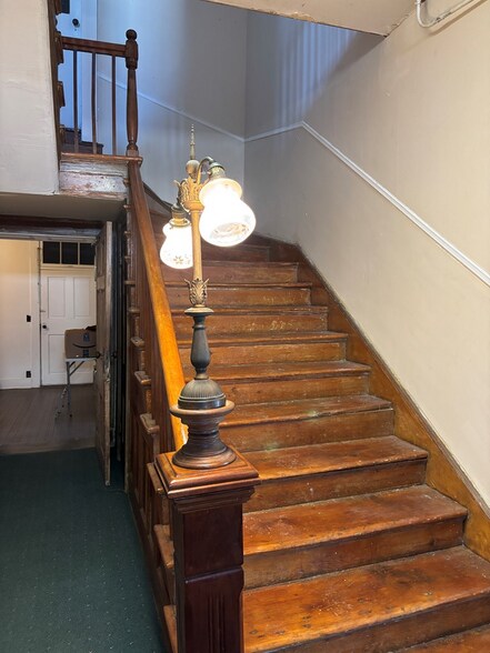 More Photos Of 122 N Market St, Waverly Storefront For Sale