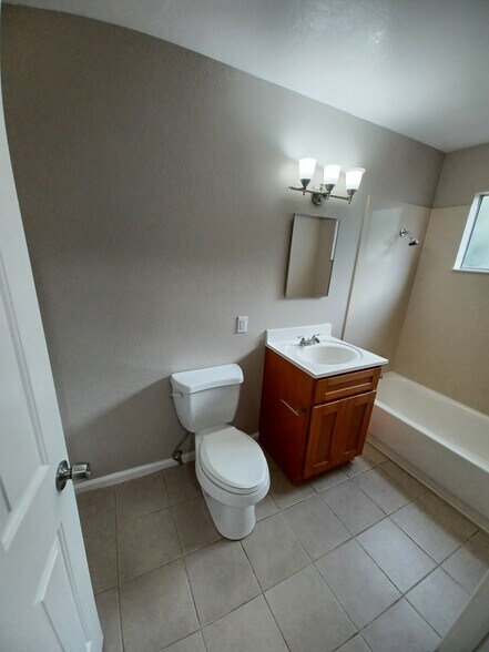 More Photos Of 2545 28th St, Sacramento Apartments For Sale