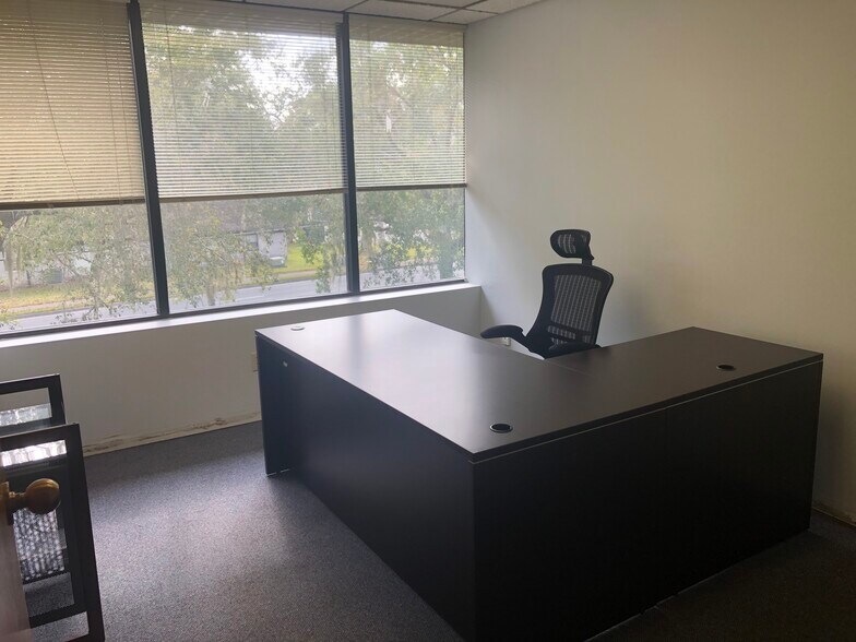 More Photos Of 2303 SE 17th St, Ocala Coworking Space
