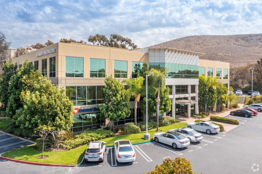 More Photos Of 905 Calle Amanecer, San Clemente Office For Lease