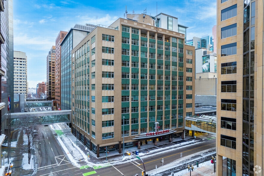 Primary Photo Of 736 8 Av SW, Calgary Apartments For Lease