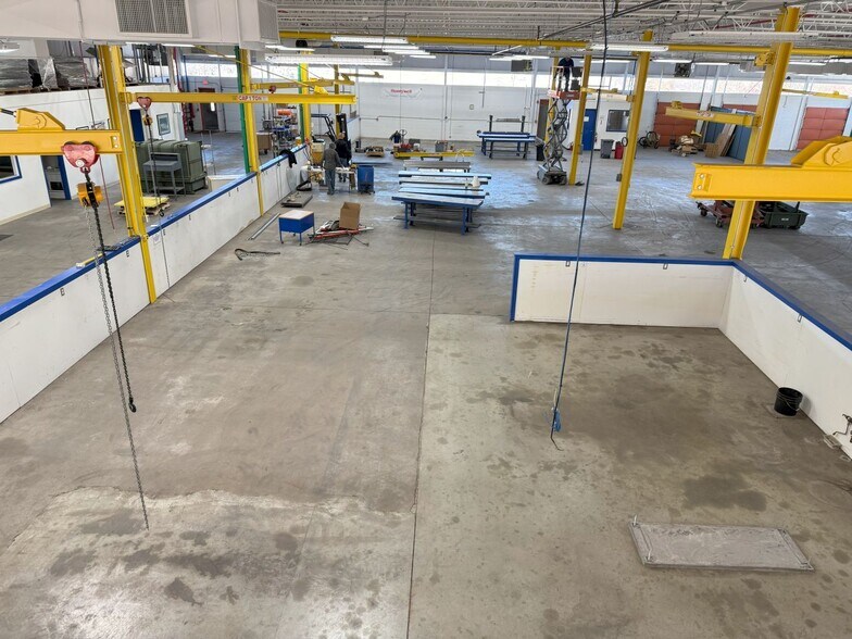 More Photos Of 856 N Main Street Ext, Wallingford Manufacturing For Sale