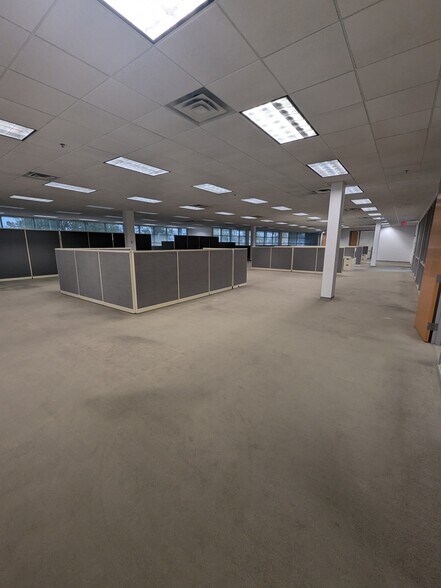 More Photos Of 2800 Duncan Rd, Lafayette Manufacturing For Lease