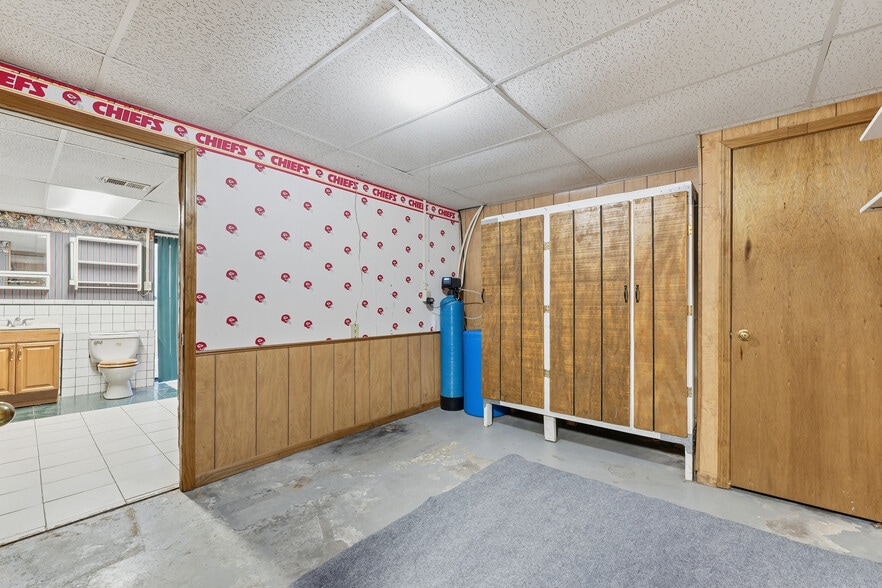 More Photos Of 12703 N Robinhood Ln, Kansas City Land For Sale