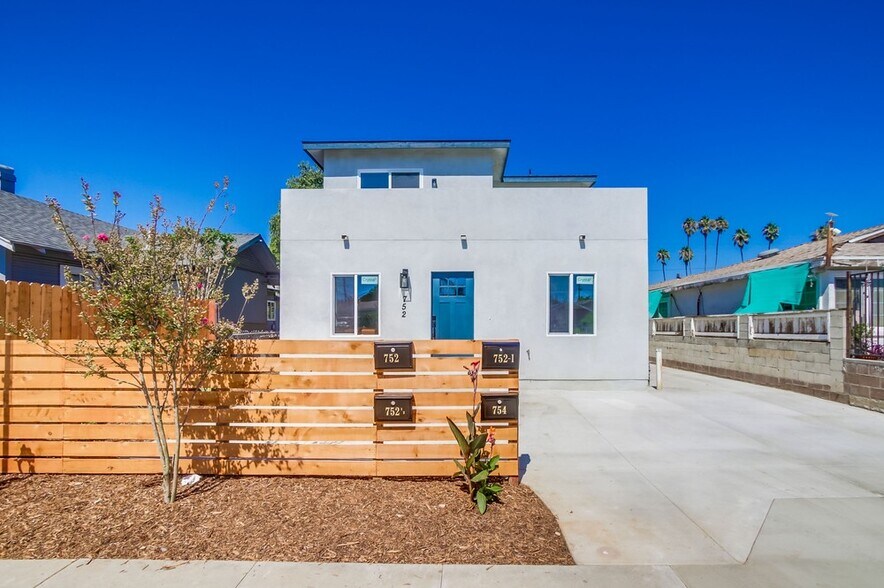 More Photos Of 752 1/2 W 9th Ave, Escondido Apartments For Sale