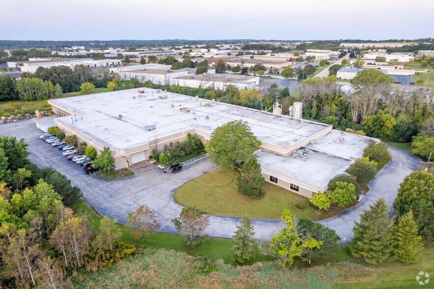 More Photos Of W139N9499 State Highway 145, Menomonee Falls Manufacturing For Sale