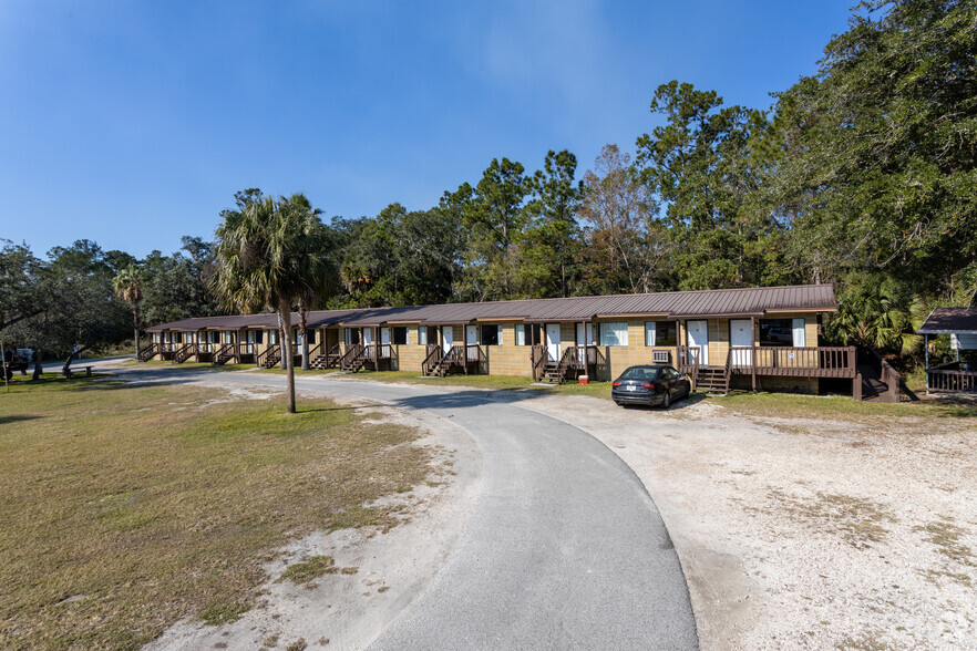 Primary Photo Of 440 Shell Island Rd, Crawfordville Hotel For Sale