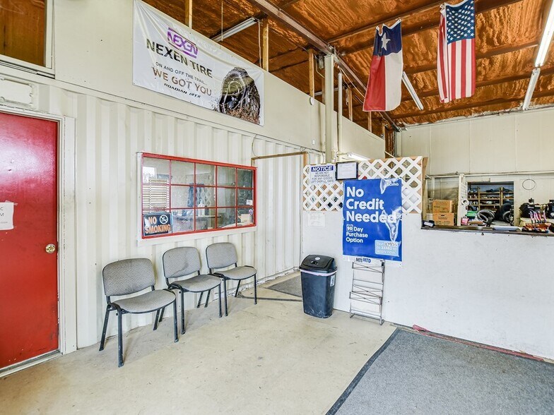 More Photos Of 2791 W State Highway 29, Burnet Auto Repair For Sale