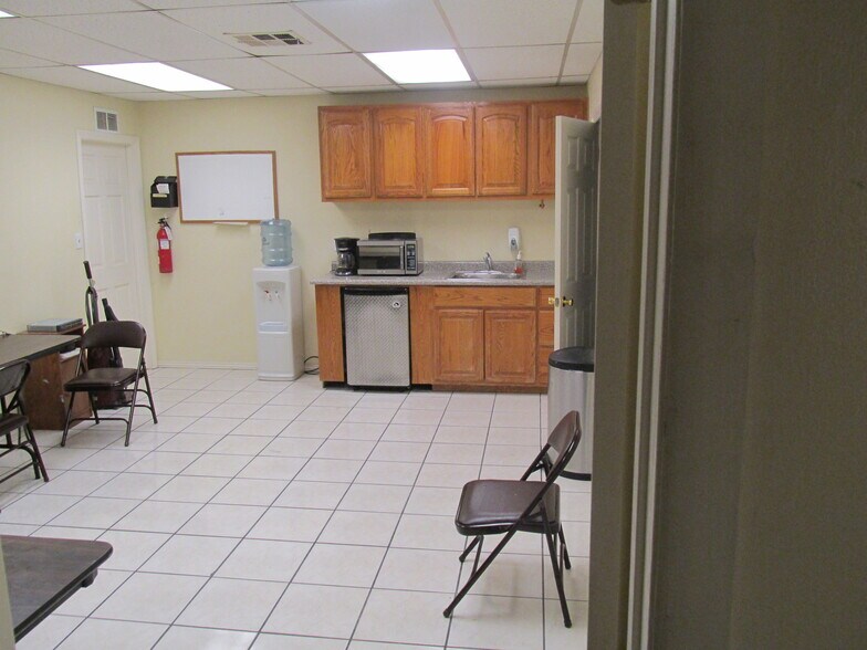 More Photos Of 701-707 N La Brea Ave, Inglewood Medical For Sale