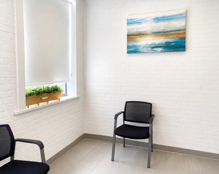 More Photos Of 10-11 49th Ave, Long Island City Storefront Retail Office For Lease