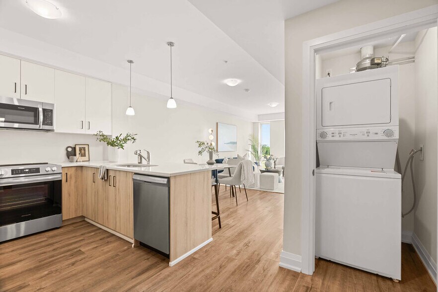 More Photos Of 600 Sunningdale Rd E, London Apartments For Lease