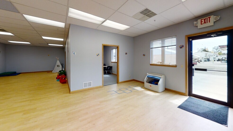 More Photos Of 112-118 S Main St, Medford Office For Sale