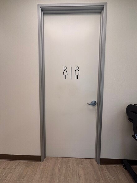 More Photos Of 72140 Magnesia Falls Dr, Rancho Mirage Office Residential For Lease