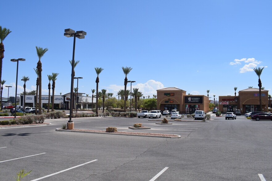 More Photos Of 9765 W. Flamingo Rd., Las Vegas Restaurant For Lease
