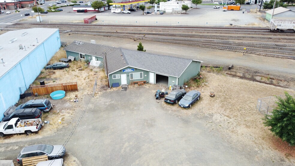 More Photos Of 1624 Ferry St SW, Albany Office For Sale