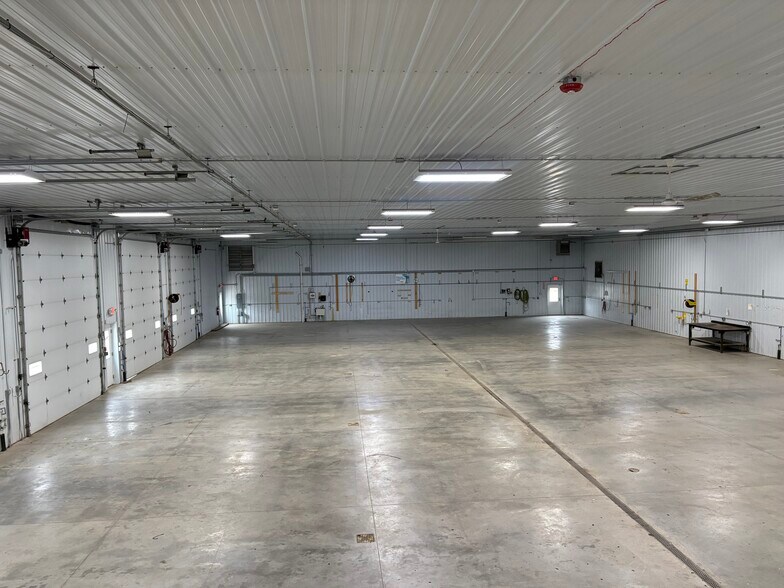 More Photos Of 2905 N Lincoln Rd, Escanaba General Retail For Sale