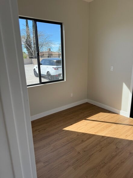 More Photos Of 9004 Olive St., Fontana Contractor Storage Yard For Lease