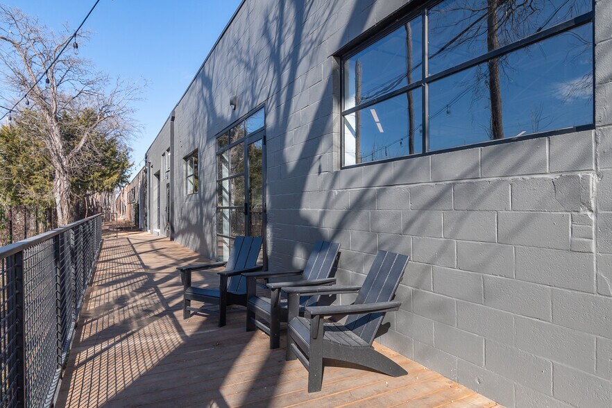 More Photos Of 119-127 Manufacturing St, Dallas Unknown For Lease