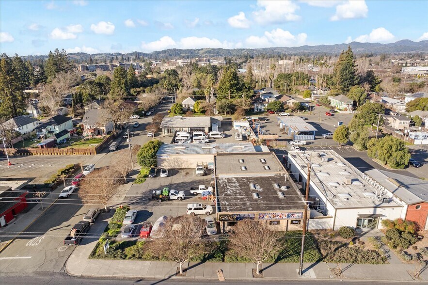 More Photos Of 300-330 Taylor St, Napa General Retail For Sale