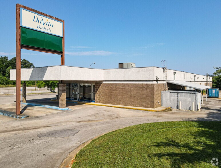 Primary Photo Of 901 Westlake Mall, Bessemer Medical For Sale