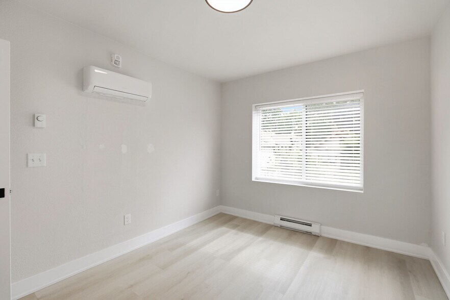 More Photos Of 4335 Mercier St, Kansas City Multifamily For Sale